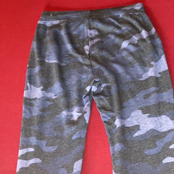 NWOT PINK Navy Camo Sweat Pants - Picture 5 of 6